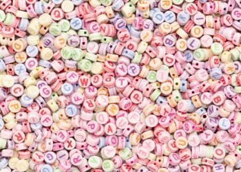 miçangas com letras