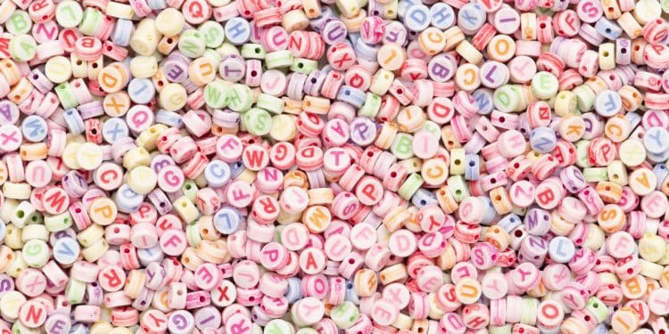miçangas com letras