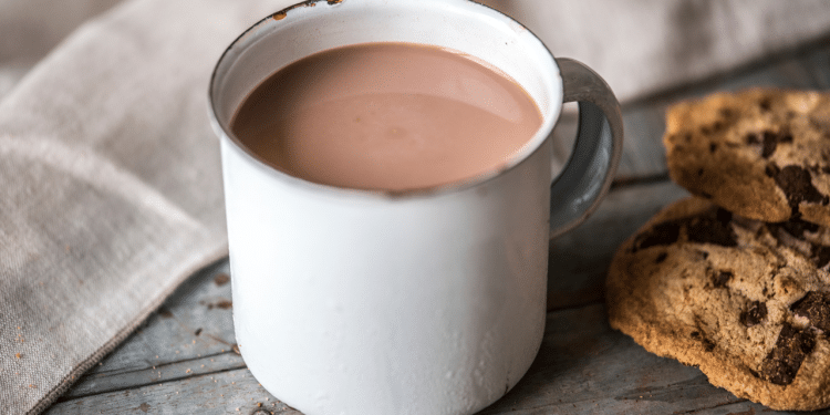 chocolate quente na caneca