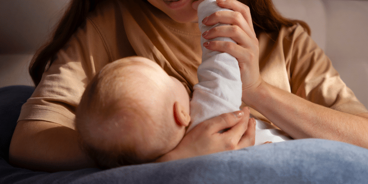 Quais os benefícios da amamentação para a mãe e o bebê?