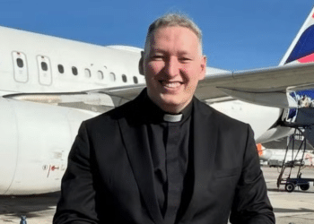 Padre Marcelo Rossi impressiona seguidores ao mostrar evolução do corpo: veja antes e depois