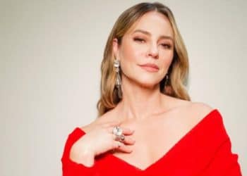 Paolla Oliveira chora e relata que já perdeu trabalhos por não querer ser mãe: “Família é o que?”