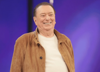 Raul Gil recebe alta do hospital após internação