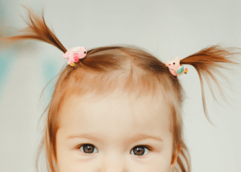 5 dicas para manter os cabelos do seu bebê saudáveis e bonitos.