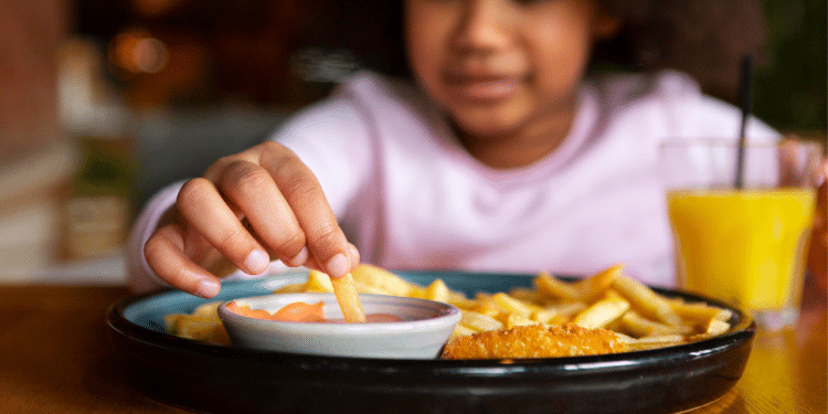 5 razões pelas quais seu filho está sempre com fome.