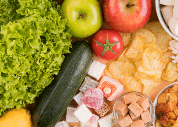 A limentos como alface, pepino, tomate, maçã pimentão