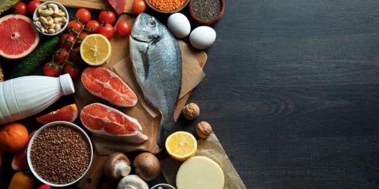 Alimentos ricos em proteína para crianças.