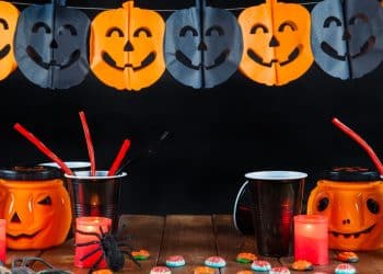 Confira dicas de enfeites para decorar sua festa de Halloween.
