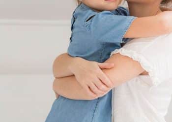 Não consegue ir ao banheiro sozinha Você pode ter um filho velcro.