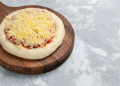 Receita fácil de pizza de pão de forma.