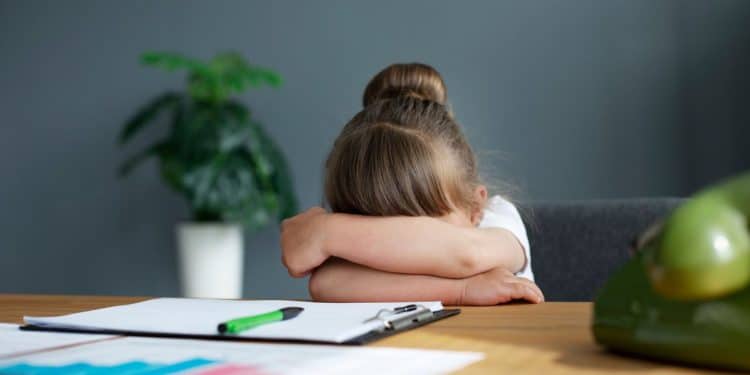 Seu filho está sobrecarregado de estímulos Veja o que fazer.