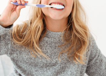 5 dicas para garantir a saúde bucal das crianças.