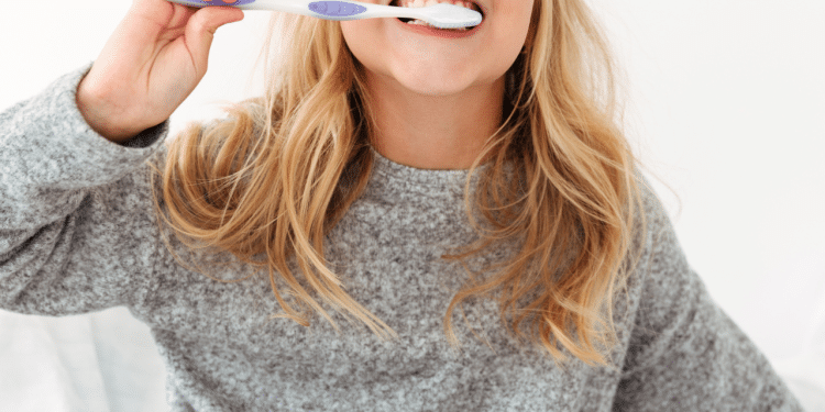 5 dicas para garantir a saúde bucal das crianças.