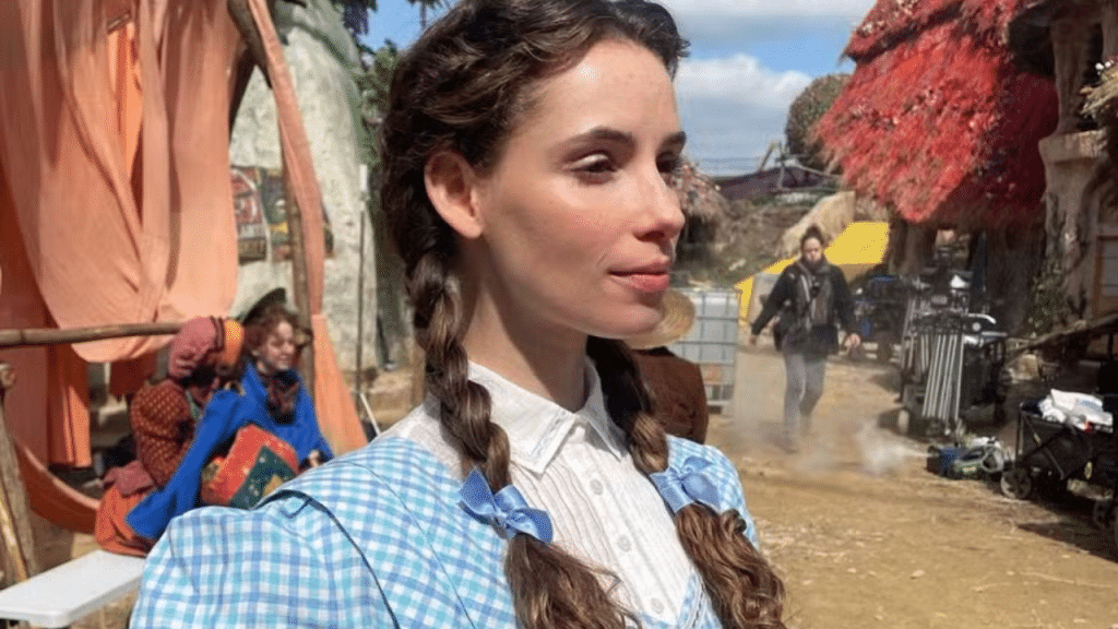 Bethany Weaver interpreta Dorothy em 'Wicked Parte 2'. Foto: Reprodução/Instagram