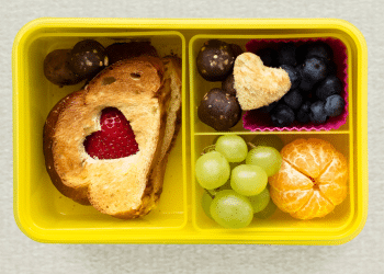 Confira 9 ideias saudáveis para a lancheira do seu filho.
