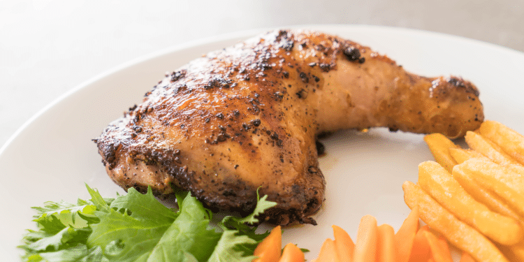 Coxa e sobrecoxa na Air Fryer receita fácil e suculenta.