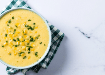 Frango ao creme de milho receita simples e cremosa.