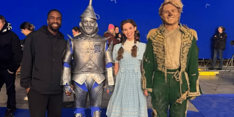 Quem interpreta a Dorothy em 'Wicked Parte 2' Conheça a atriz