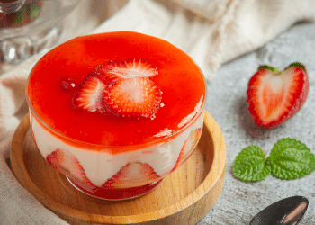 Receita de pavê de morango do amor para o Natal.