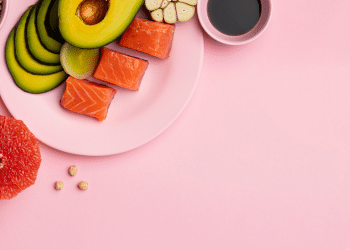 Uma alimentação saudável é uma chance de ouro para transformar o desenvolvimento cerebral do seu bebê. Foto: Freepik