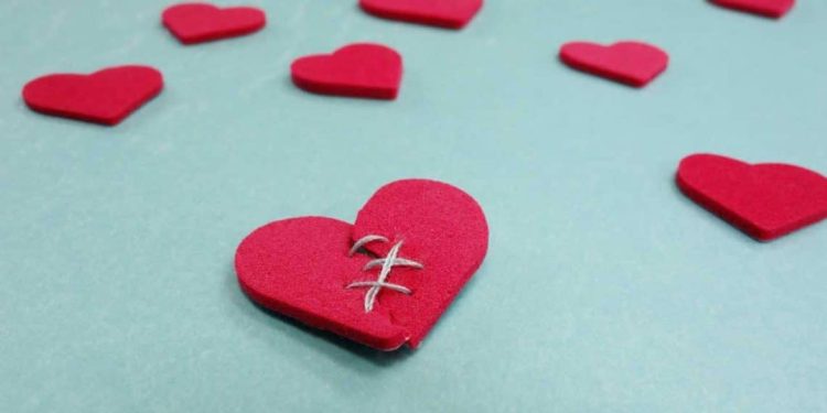 Encontre 10 maneiras simples e rápidas de praticar autocuidado no dia a dia. Foto: Freepik.