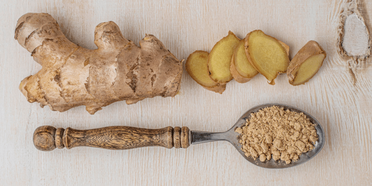 Como consumir gengribre com segurança e quando ele pode ser um aliado no combate à náusea. Foto: Freepik