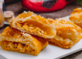 Receita fácil de pastel de feira crocante e sequinho.
