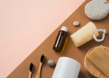 Veja como pequenos cuidados podem transformar a relação com o seu corpo no período de adaptação do pós parto. Foto: Freepik